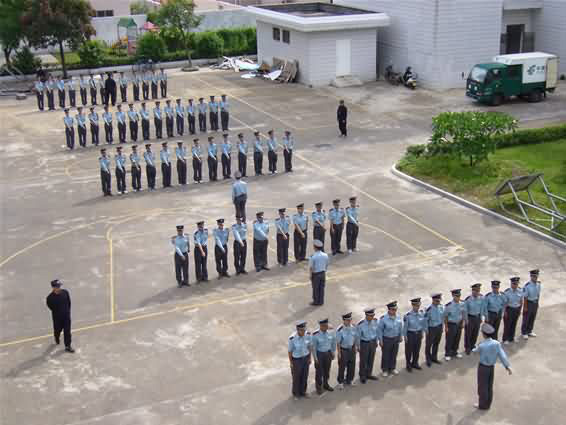 东莞物业管理告诉你保安服务的社会责任
